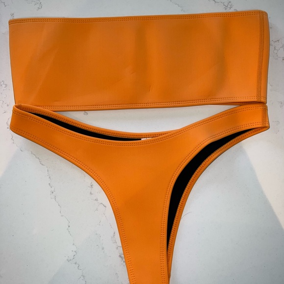 Hoaka Swimwear Kylie Orange Set. Top: Medium +, Bottom: Medium - Picture 1 of 3